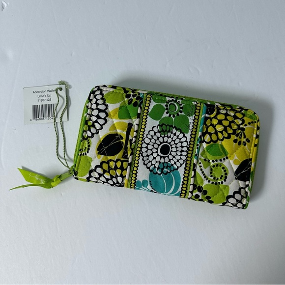 Vera Bradley Lime's Up Accordion Wallet NWT - Picture 1 of 8